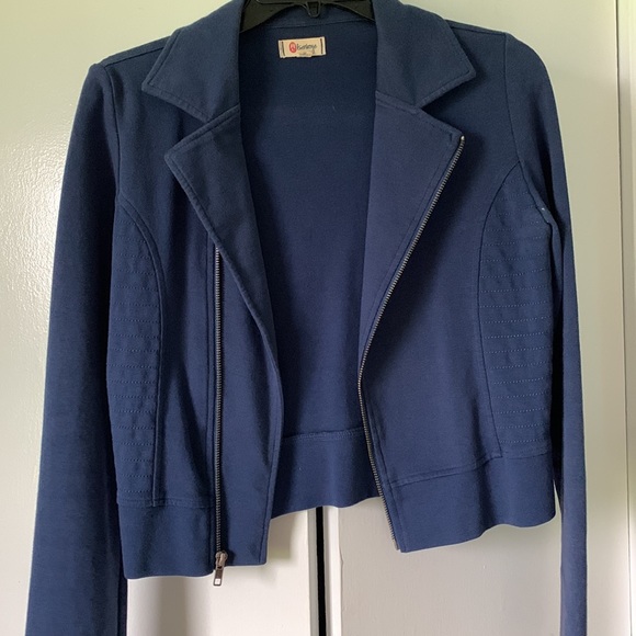 Asymmetrical Jacket - Picture 4 of 5